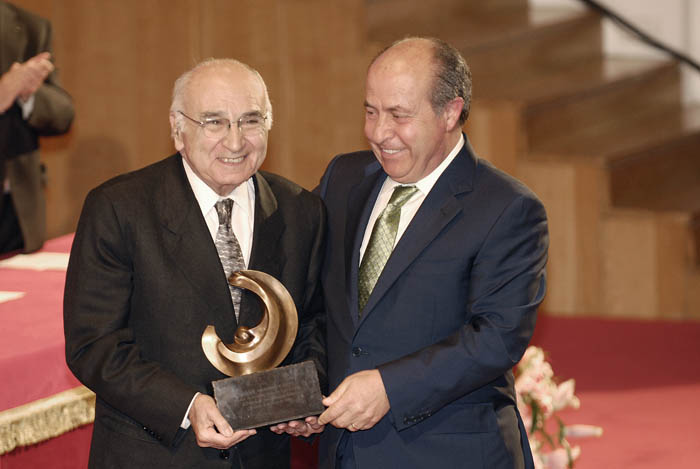 ©Ayto.Granada: Figuras destacadas de la poesía hispana se congregan en Granada en la entrega del IVº Premio Internacional de Poesía Federico García Lorca - Ciudad de Granada ©Ayto.Granada: Figuras destacadas de la poesía hispana se congregan en Granada en la entrega del IVº Premio Internacional de Poesía Federico García Lorca - Ciudad de Granada